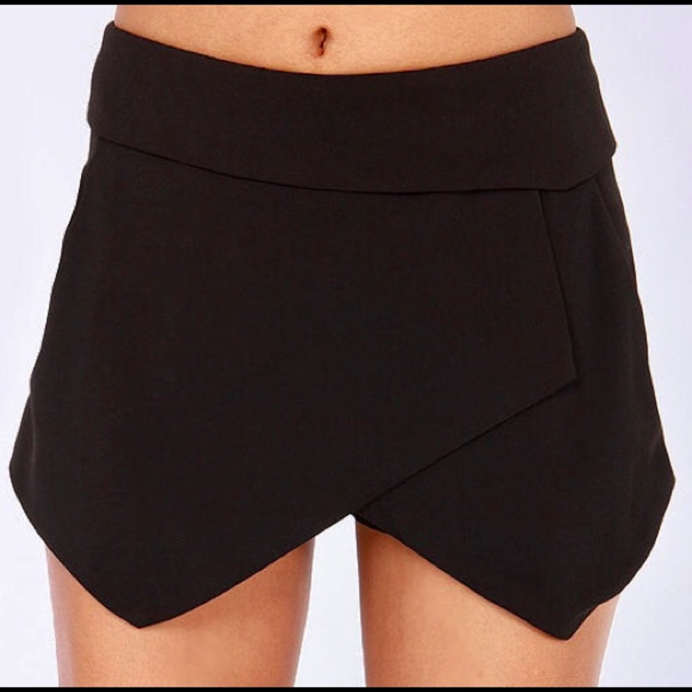 Black envelope skort